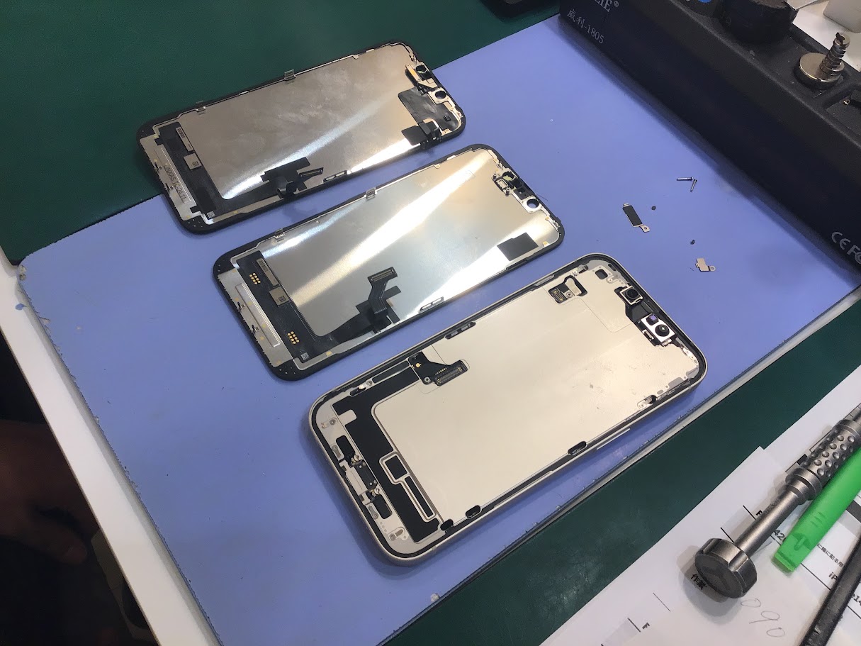 iPhone14の画面交換ならデータそのまま修理可能なスマホ修理工房セレオ甲府店へ！